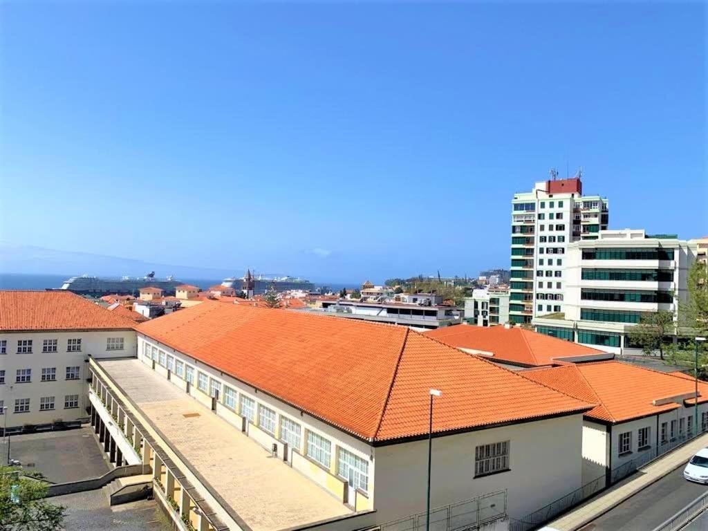 Madeira, 3 Bedroom Apartment With Ocean Views In Funchal Εξωτερικό φωτογραφία